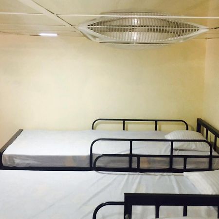 J hostel kandy Eksteriør billede