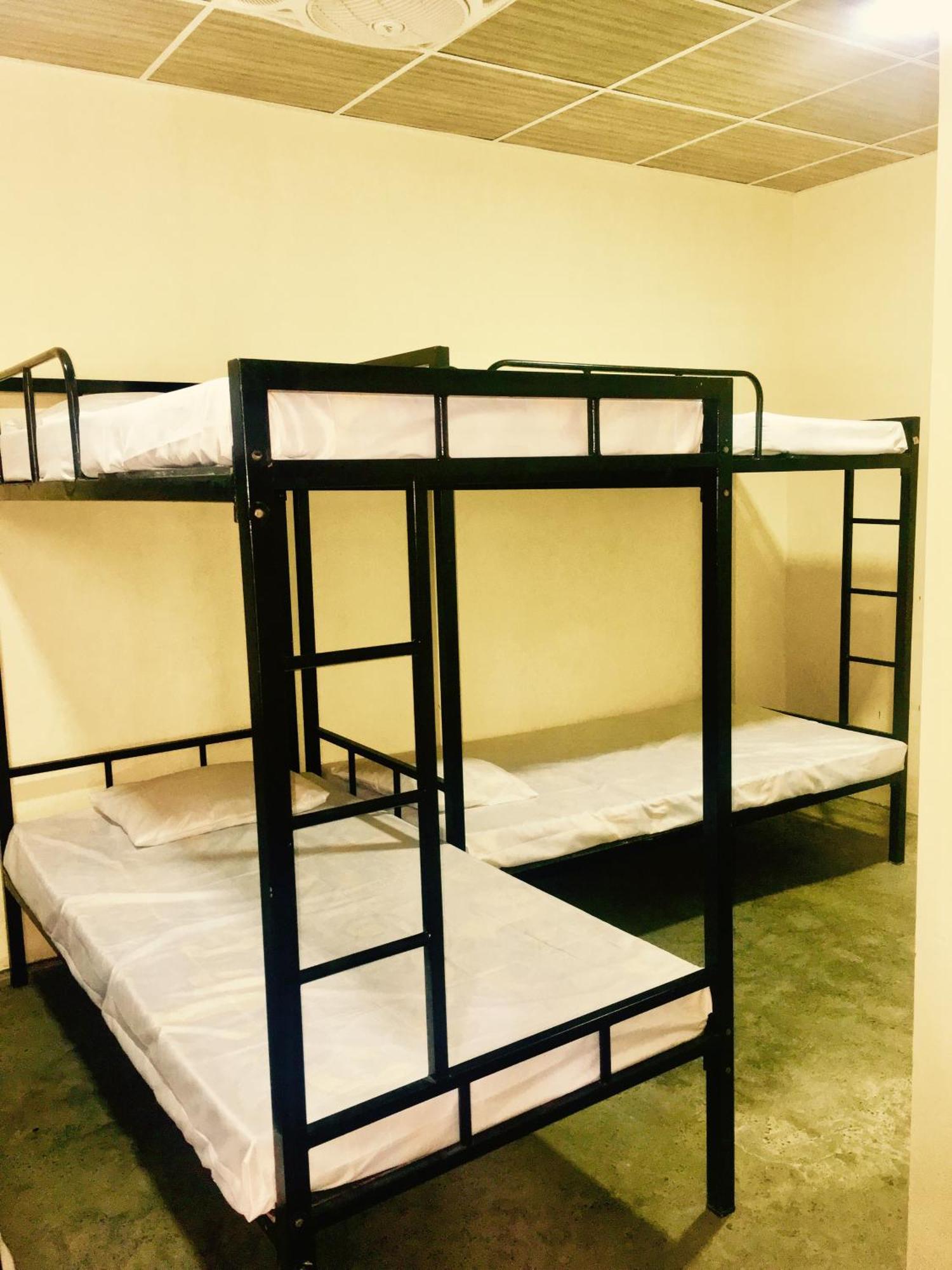 J hostel kandy Eksteriør billede