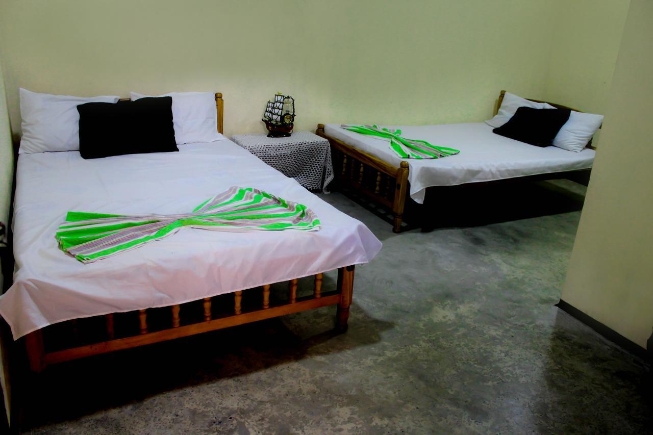 J hostel kandy Eksteriør billede