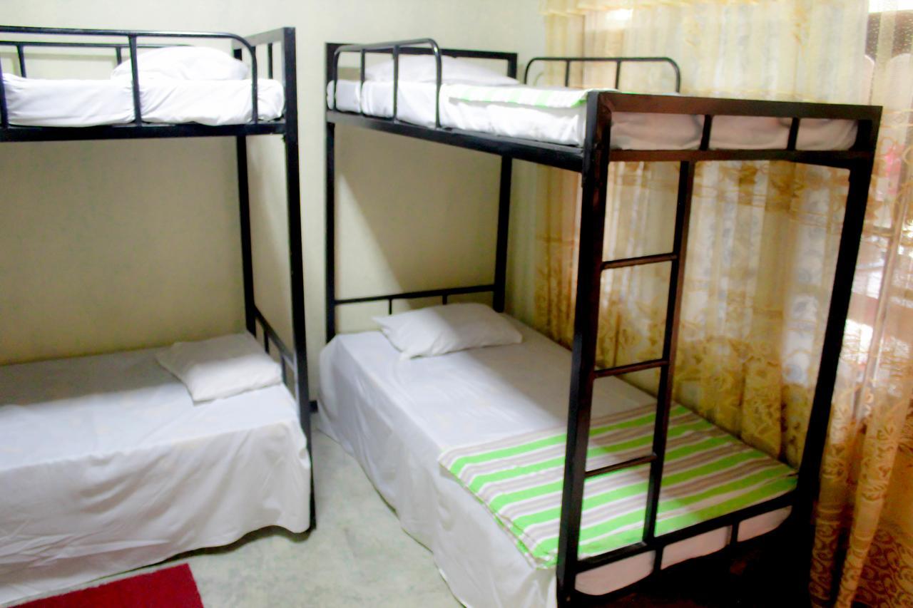 J hostel kandy Eksteriør billede