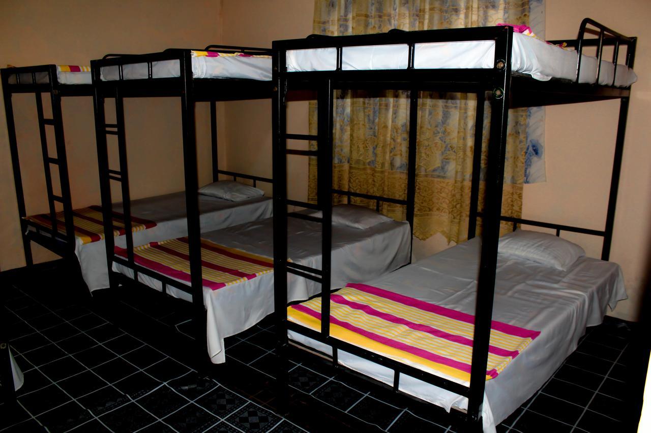 J hostel kandy Eksteriør billede